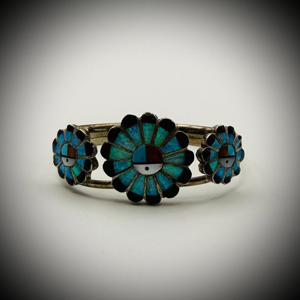 Vintage Zuni-Style Triple Sunface Cuff — Opal Inlay — Sz 6", 17g - Picture 1 of 3